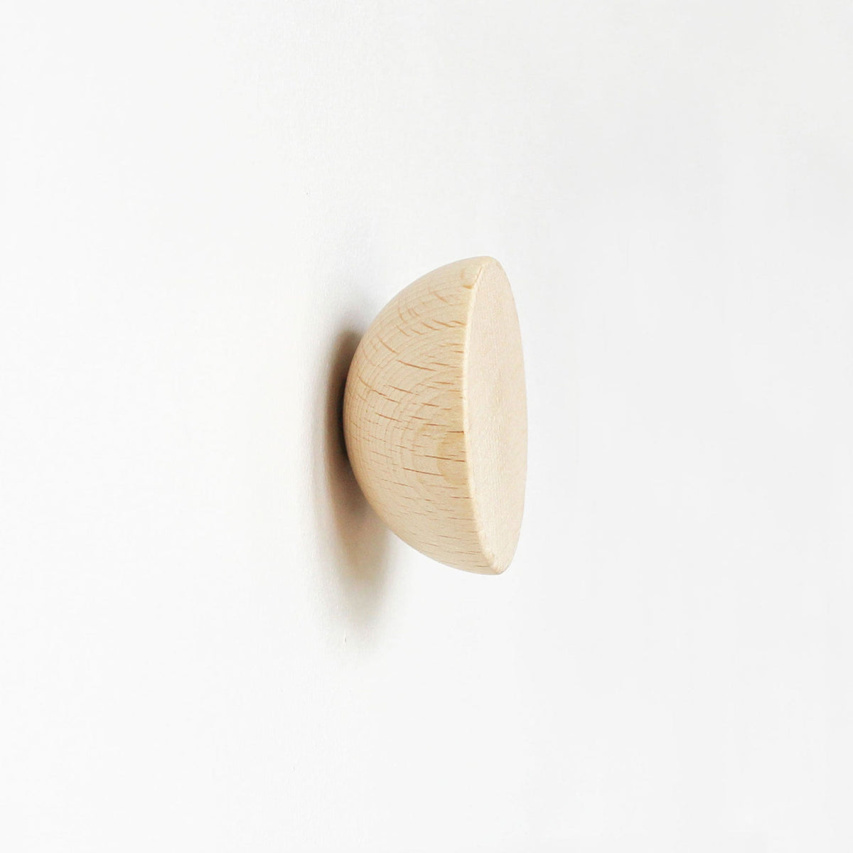 Cabide de parede em faia natural, feito à mão em Portugal