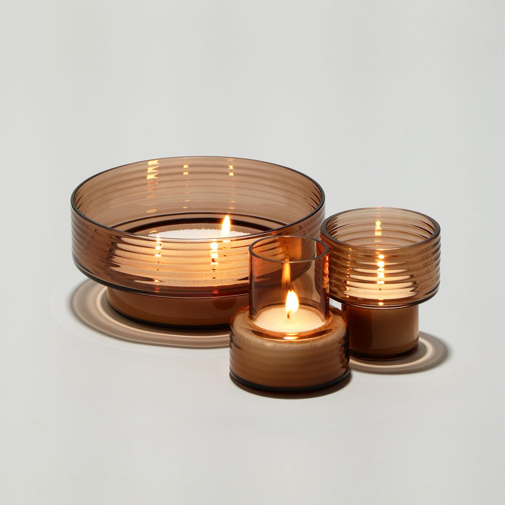 Conjunto de 3 castiçais de vidro soprado Glow Together mocha mousse, feito à mão em Portugal