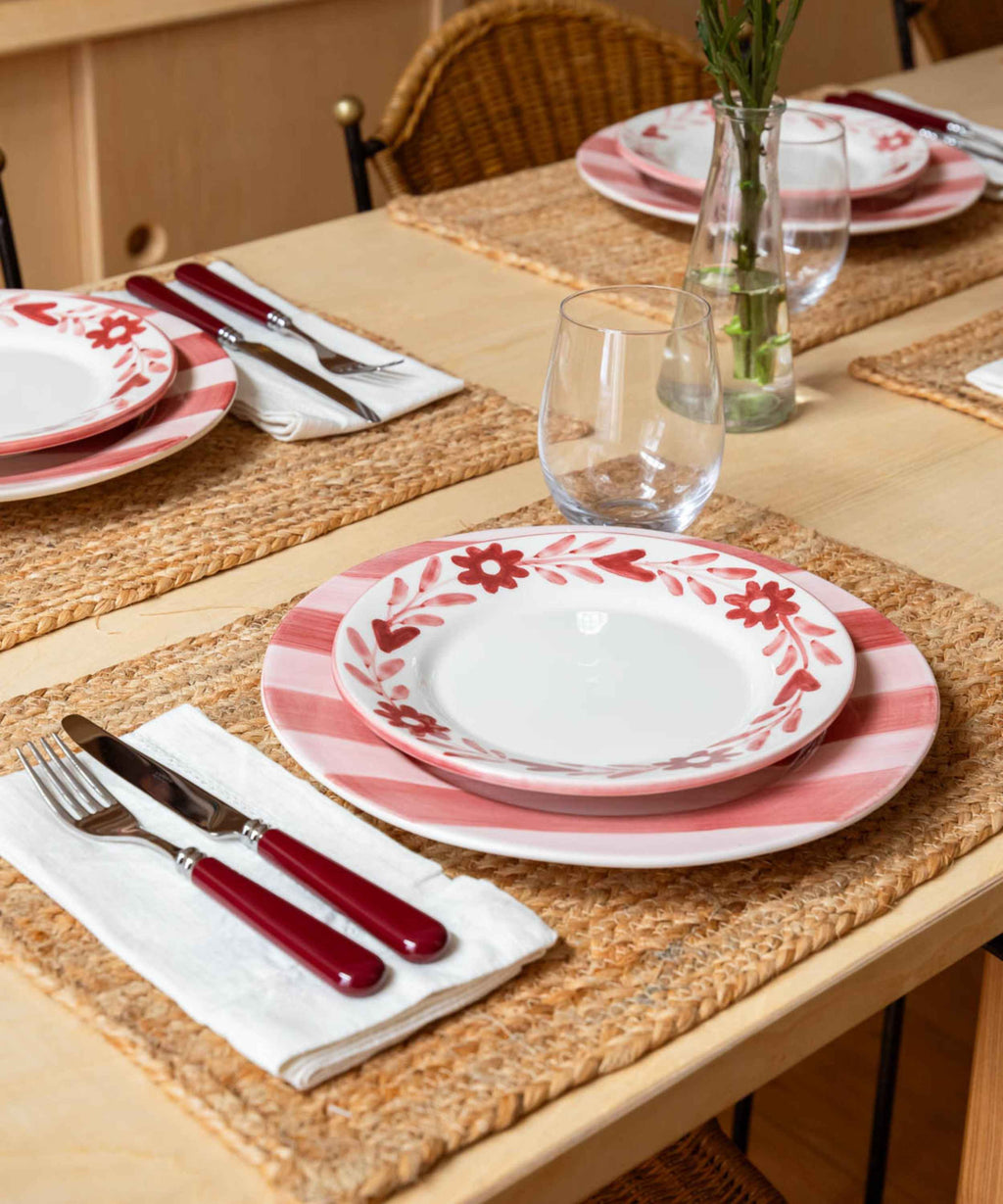 Lot de 4 Assiettes à Dessert Peintes à la Main | Fleurs Bordeaux