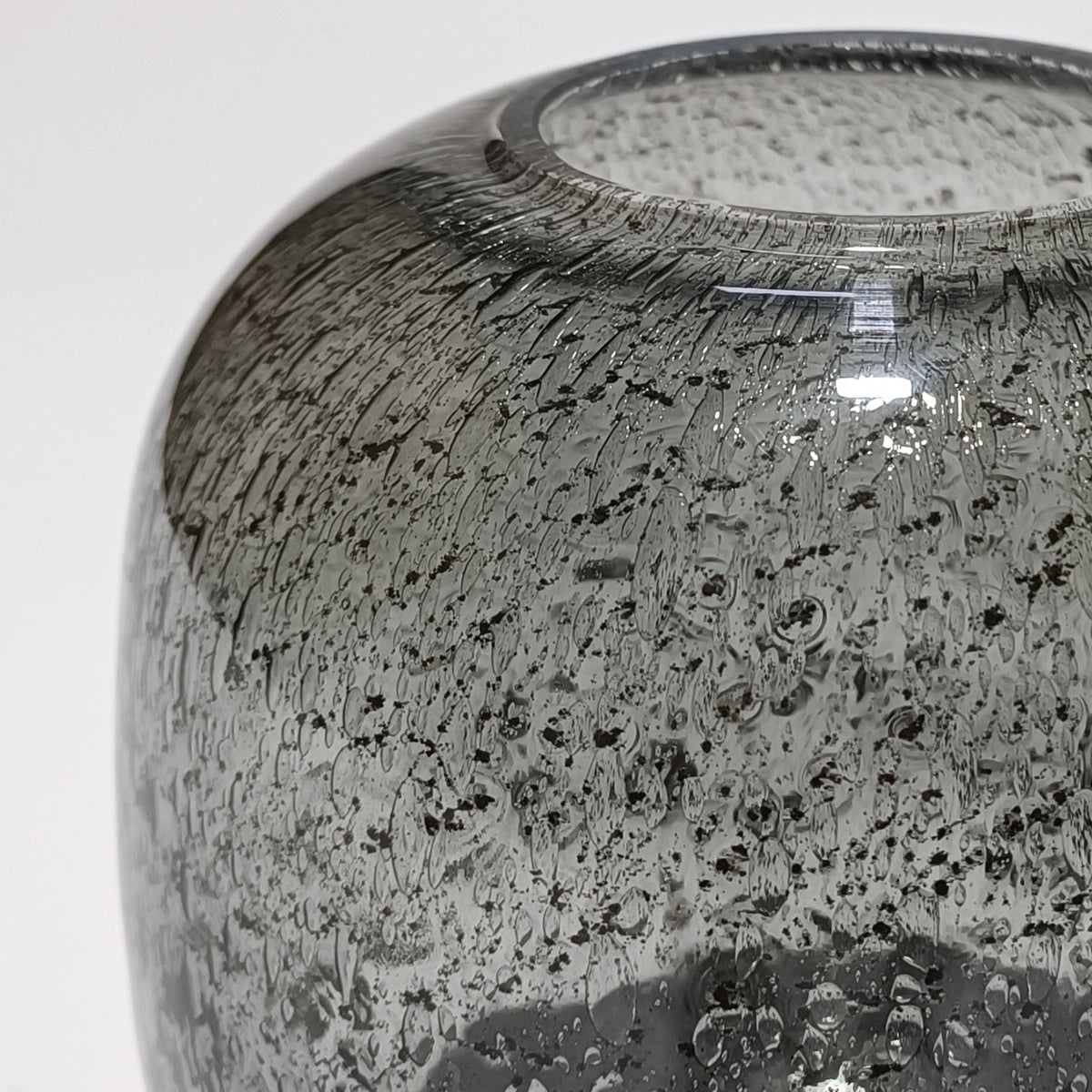 Vaso de vidro soprado Volkano com textura vulcânica (2)